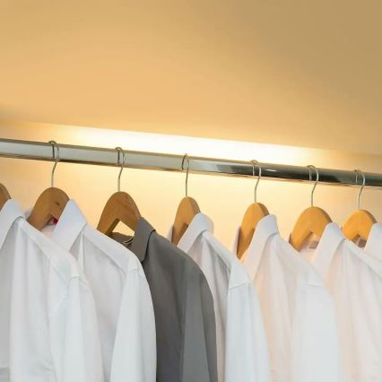 Luminária LED para baixo com sensor LED/1,5W/5V 3000K 1500 mAh