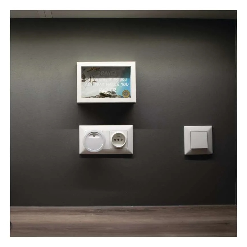 Luz noturna LED com sensor crepuscular LED/0,3W/230V