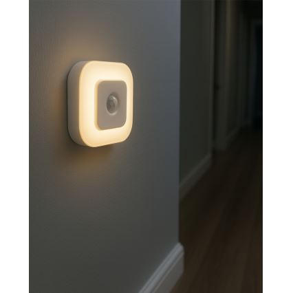 Luz noturna LED com sensor LED/0,5W/4,5V 3xAAA branca