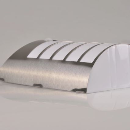 Luminária de parede solar LED com sensor SAFFO LED/3,7V 2000 mAh IP44