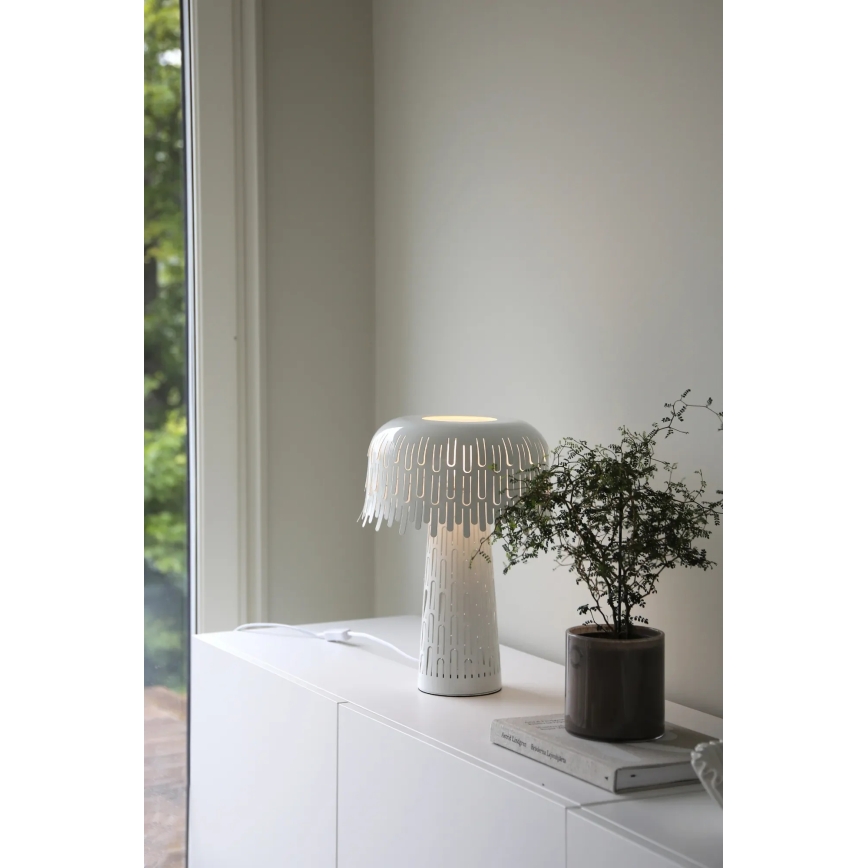 Markslöjd 109006 - Candeeiro de mesa VERBERA 1xE14/40W/230V branco