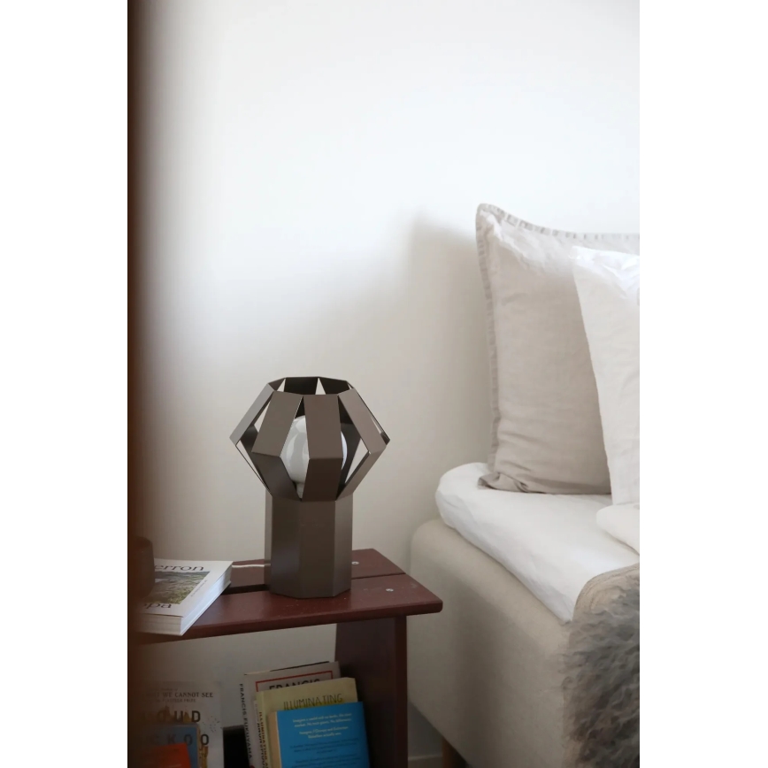 Markslöjd 109148 - Candeeiro de mesa OCTA 1xE27/60W/230V castanho