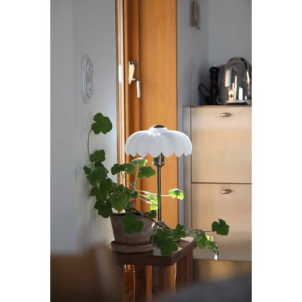 Markslöjd 109179 - Candeeiro de mesa KURAGE 1xE27/60W/230V latão/branco