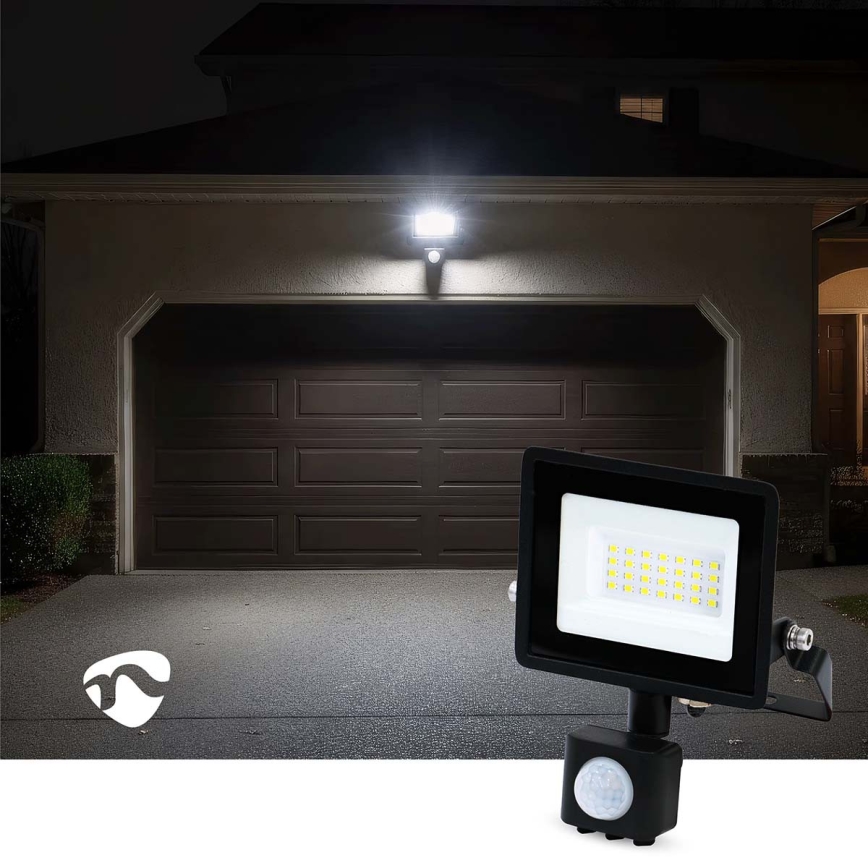 Refletor LED com sensor de movimento e crepúsculo, com ficha para tomada LED/20W/230V IP44