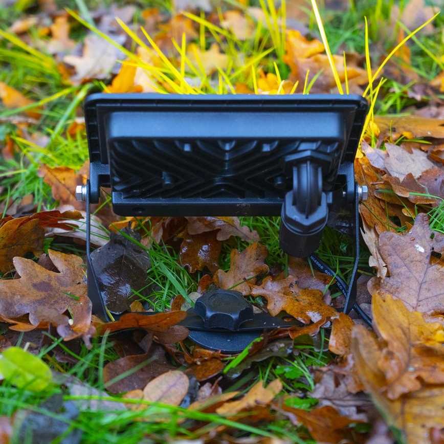 LED RGBW Regulação holofote SmartLife LED/20W/230V Wi-Fi IP65 2700-6500K