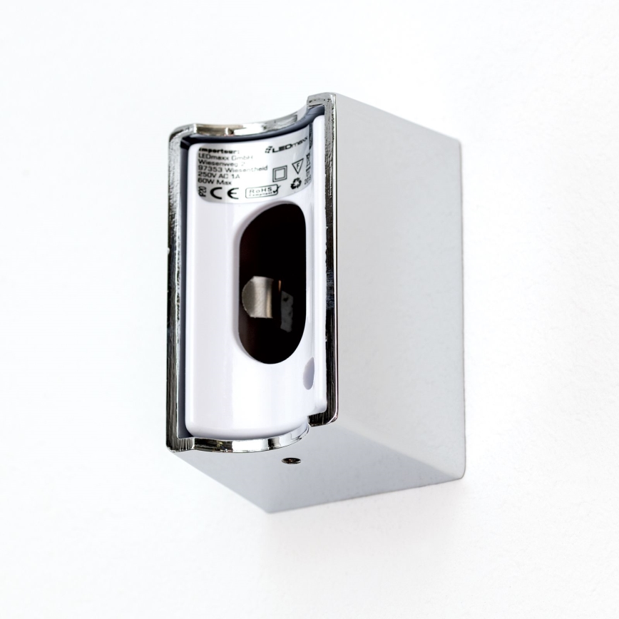 Iluminação de parede LED VISAGIST 1xS14d/8W/230V branco