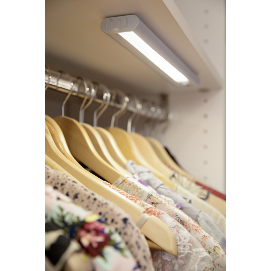 Osram - Luminária LED sob armário com sensor de movimento e sensor crepuscular LINEARLED LED/2,9W/9V 6xAA 4000K 31,4 cm branca