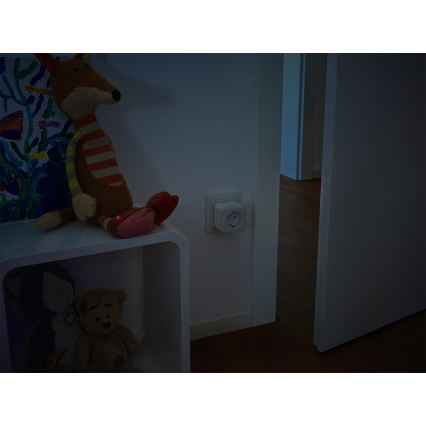 Osram - Tomada SCHUKO LED regulável com iluminação SMART+ NIGHTLIGHT 3680W/230V Wi-Fi