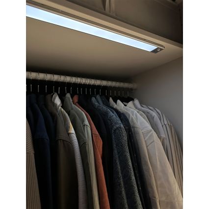 Osram - Luminária LED sob armário com sensor de movimento e sensor crepuscular LINEAR LED/4W/3,7V 1500 mAh 3000/4000/6500K 60 cm cinzenta