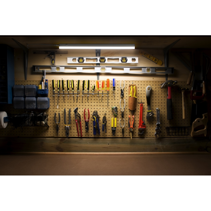 Osram - Luminária LED sob armário com sensor de movimento BATTEN, 4 W, 230 V, 3000 K, 32 cm, branca