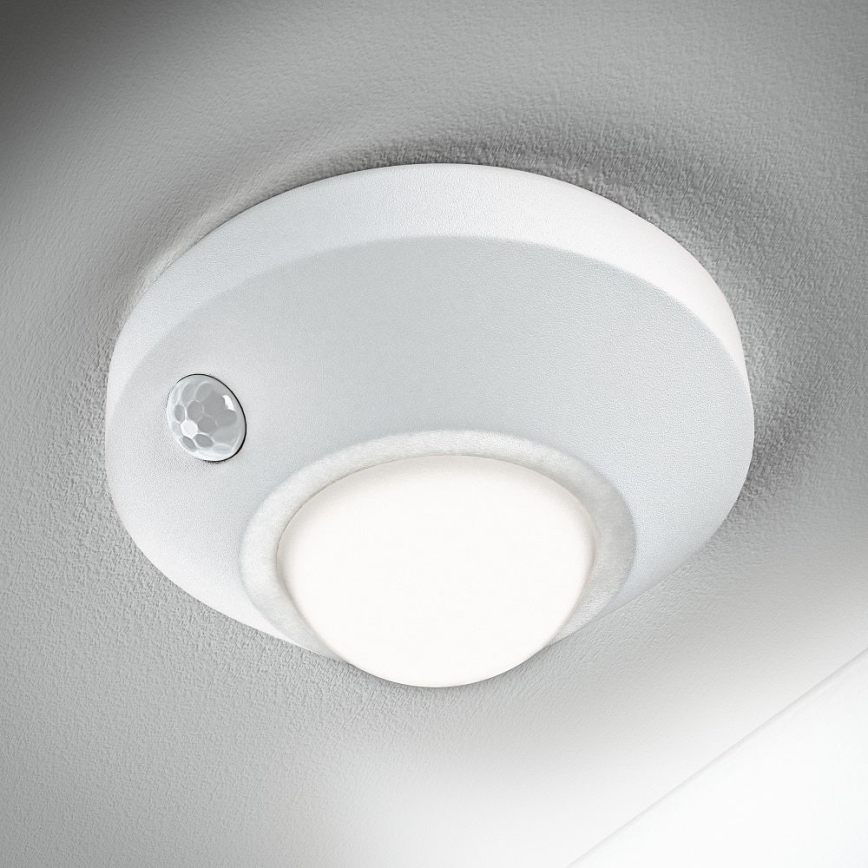 Osram - Luminária LED de orientação com sensor NIGHTLUX LED/2W/3xAA branca