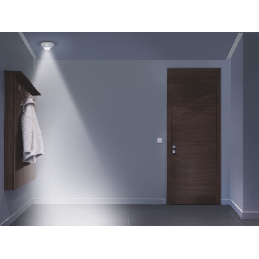 Osram - Luminária LED de orientação com sensor NIGHTLUX LED/2W/3xAA branca
