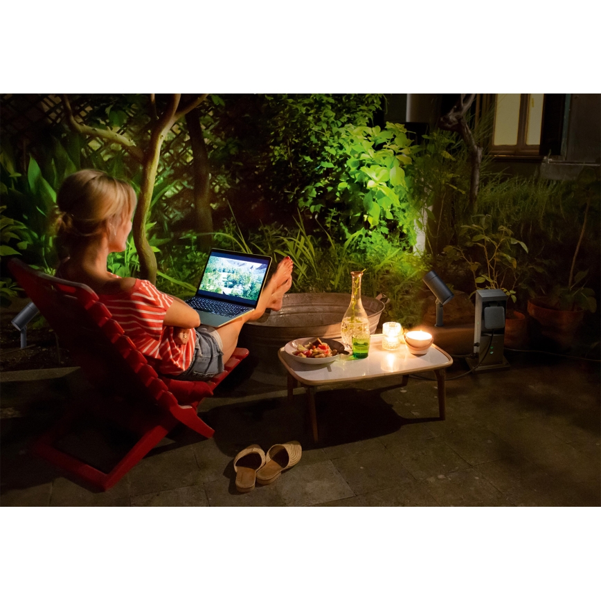 Osram - Poste para exterior com 2 tomadas SCHUKO e repetidor Wi-Fi IP44