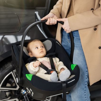 PETITE&MARS - Cadeirinha de automóvel CORE PRO i-Size 40-87 cm (0-13 kg)