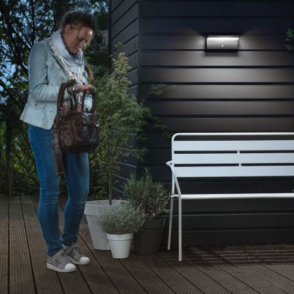 Philips - LED Iluminação de parede exterior com sensor 2xLED/4,5W/230V 4000K IP44