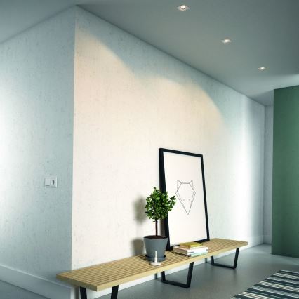 Philips - Conjunto com 3 spots LED RGBW reguláveis de embutir 1xGU10/4,8W/230V branco + comando remoto