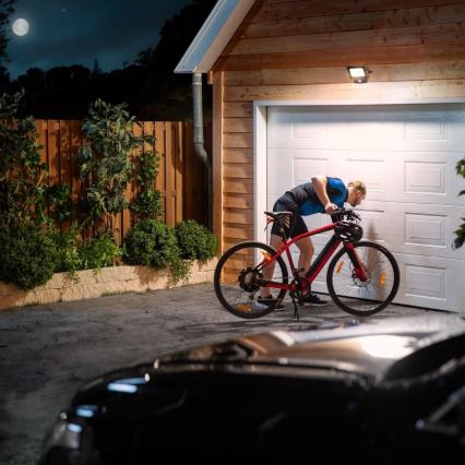 Philips - Refletor LED com sensor DECOFLOOD LED/50W/230V IP65 CRI 90