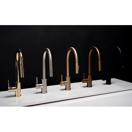 REA-B9148 - Torneira para lava-louças com ducha extraível FRESH 39,5 cm, acabamento dourado escovado