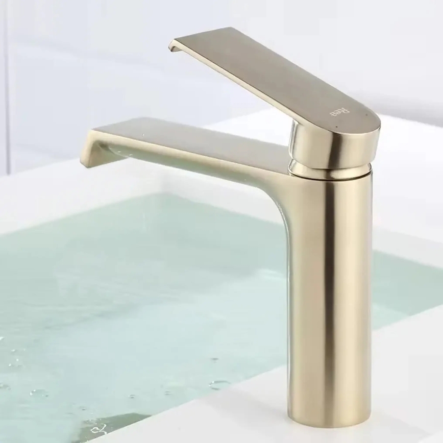 REA-B9969 - Torneira de lavatório HASS 15 cm, acabamento dourado escovado