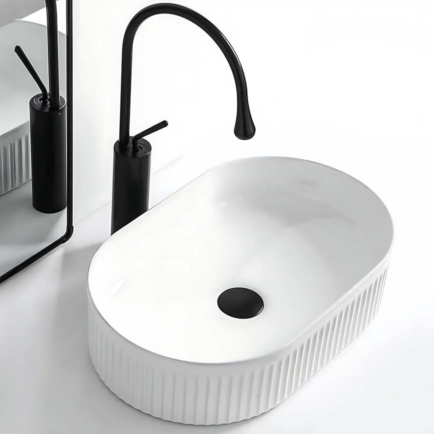 REA-U0603 - Lavatório de bancada VANDA 31x49 cm cerâmica/branco brilhante