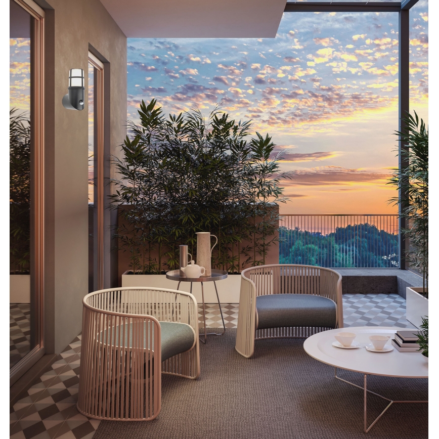 Redo 90201 - Iluminação exterior com sensor TRITON 1xE27/28W/230V IP54 preto