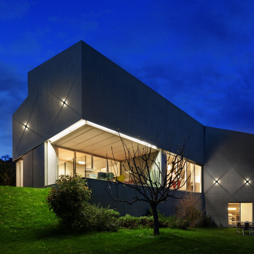 Redo 90500 - Iluminação de parede exterior LED MILESTONE 4xLED/3W/230V IP54 antracite