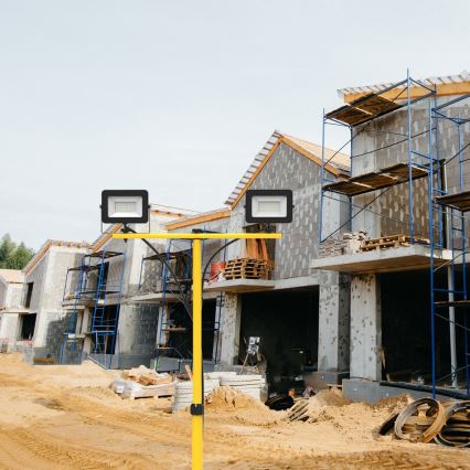 Projetor LED com tripé 2xLED/30W/230V 4000K IP44