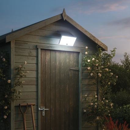 Refletor LED com sensor e painel solar FUJI LED/8W/3,7V 2000 mAh IP44