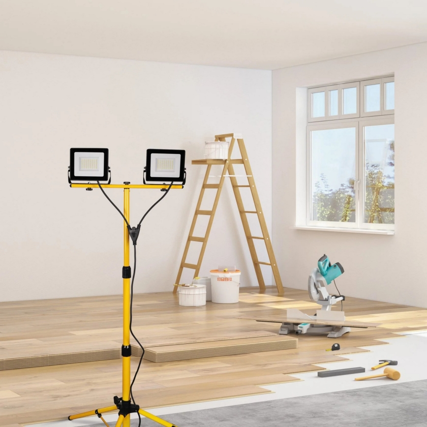 Refletor LED com tripé 2xLED/30W/230V 6500K IP65 amarelo