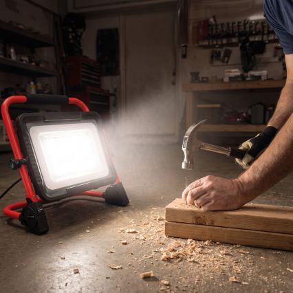 Refletor LED com tripé ELION LED/100W/230V 4000K IP65 vermelho/preto