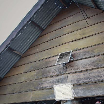 Refletor solar LED exterior LED/20W/3,2V 6400K branco IP65 16000 mAh + controlo remoto