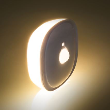Iluminação noturna LED com sensor LED/0,45W/3xAAA 3000K branco