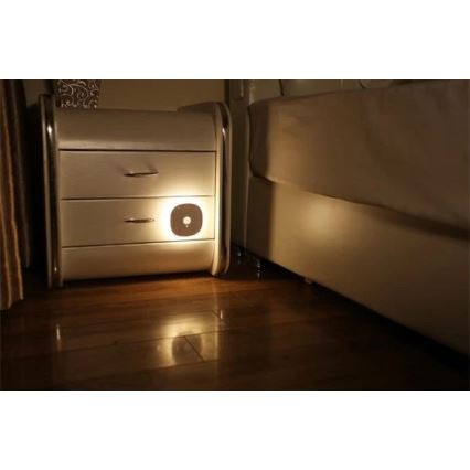 Iluminação noturna LED com sensor LED/0,45W/3xAAA 3000K branco