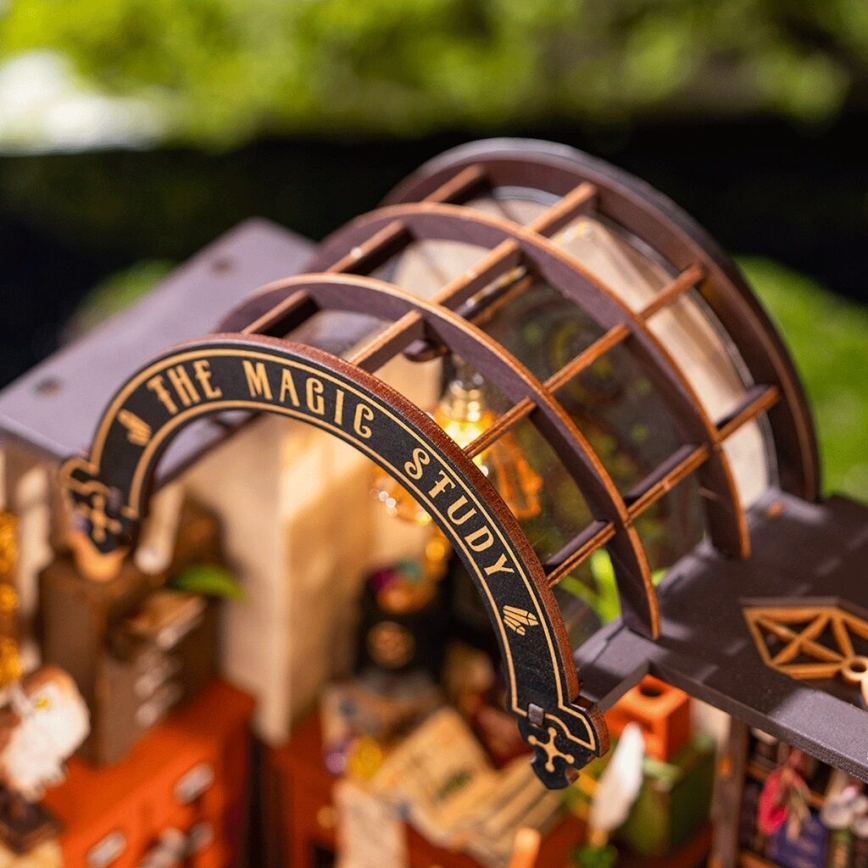 RoboTime - Casa miniatura Estudo de feiticeiro 2xAAA