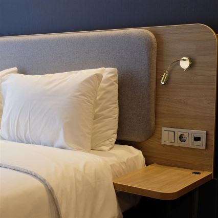 Searchlight - Candeeiro LED pequeno e flexível ADJU LED/1W/230V latão