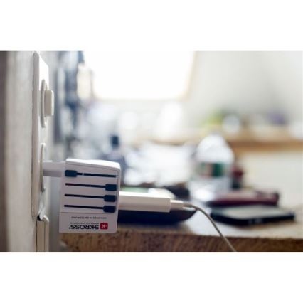 Adaptador de viagem MUV AC com USB-A e USB-C, 15W