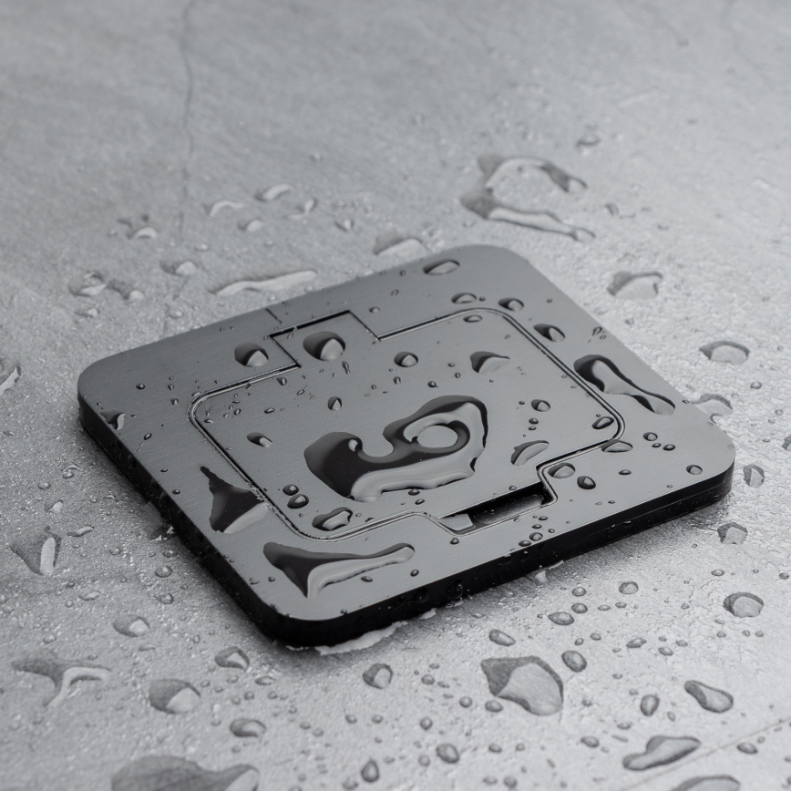 Tomada de chão de embutir para exterior IP55 preta retangular