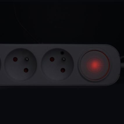 Cabo de extensão 5 m com interruptor, 3 tomadas e carregamento USB A e C