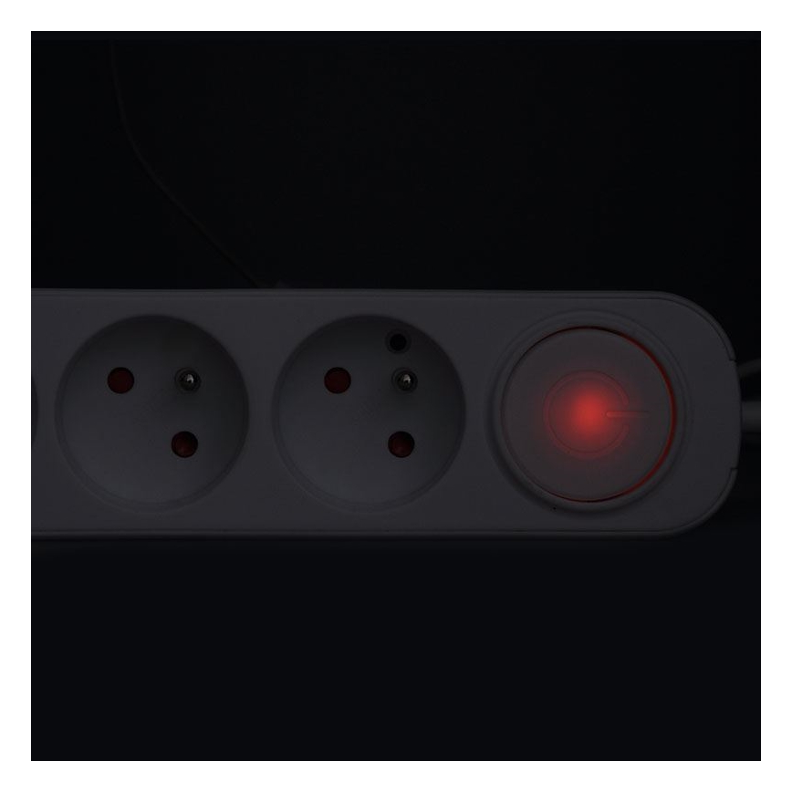 Cabo de extensão 5 m com interruptor, 3 tomadas e carregamento USB A e C