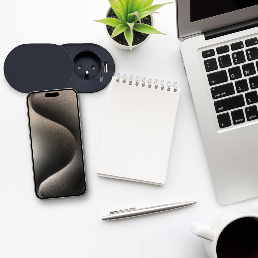 Tomada de embutir com tampa deslizante, 20W, 1 tomada + USB A+C, preta