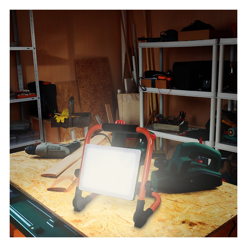 Refletor LED com tripé LED/100W/230V 4000K IP65