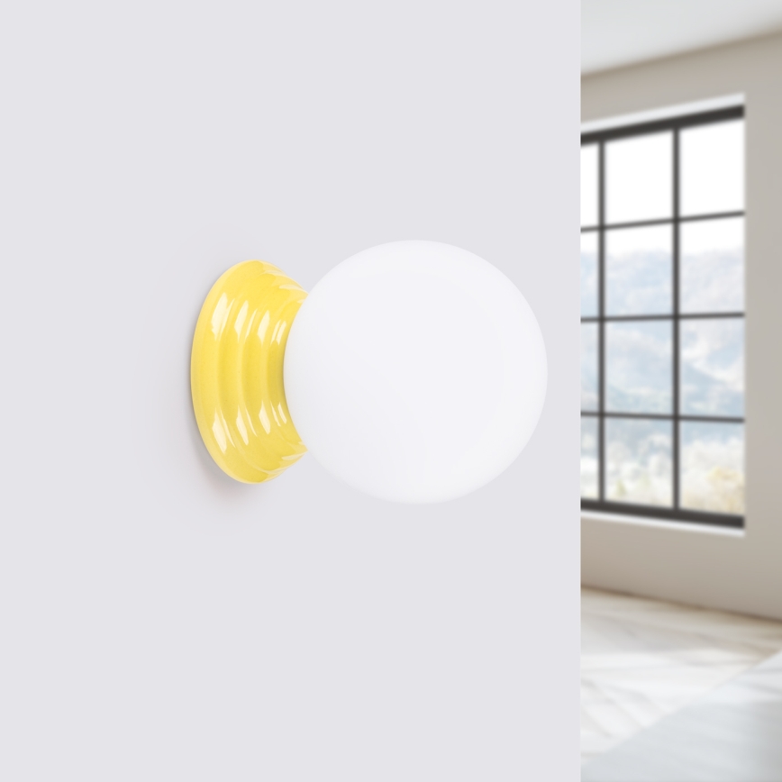 Aplique de parede para casa de banho ZORI 1xG9/8W/230V IP44 amarelo