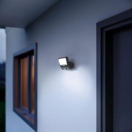 Steinel 012076 - Aplique de parede para exterior com sensor de movimento XLED curved LED/10,5W/230V IP44