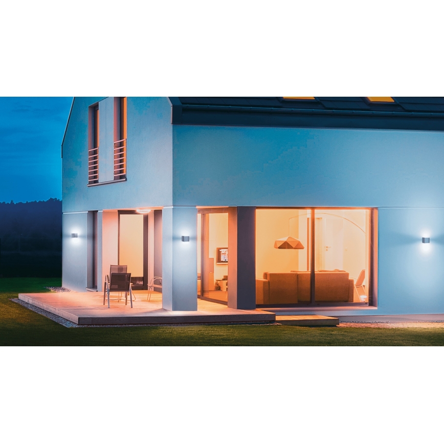 Steinel 055509 - Iluminação exterior LED com sensor L 830 LED/9.5W/230V IP44 prateada