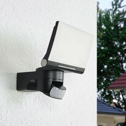 Steinel 065447 - Holofote LED com sensor LED XLED HOME LED/13,5W/230V IP44 preto