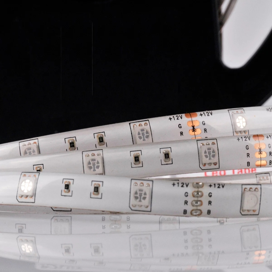 Tira exterior LED RGB com regulação 5m LED/14W/12V IP65 + CR