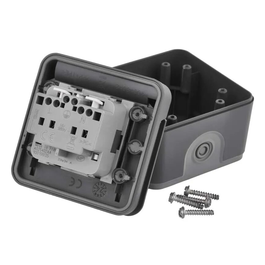 Tomada para ambientes húmidos IP55