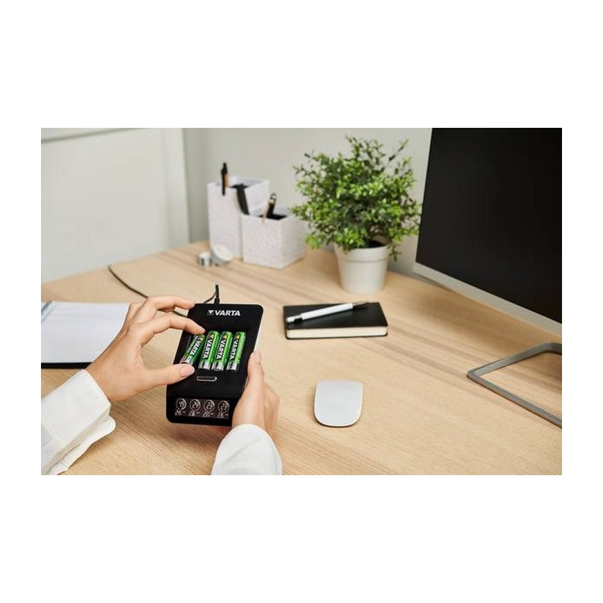 Varta 40084  - LCD Carregador Inteligente ULTRA RÁPIDO+  4xNiMH AA 2100 mAh 230V
