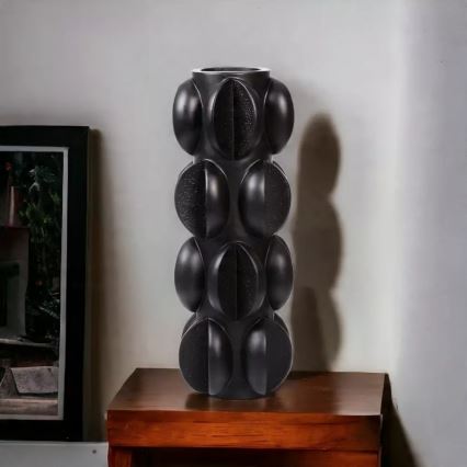 Vaso 37x15 cm em resina, acabamento preto mate