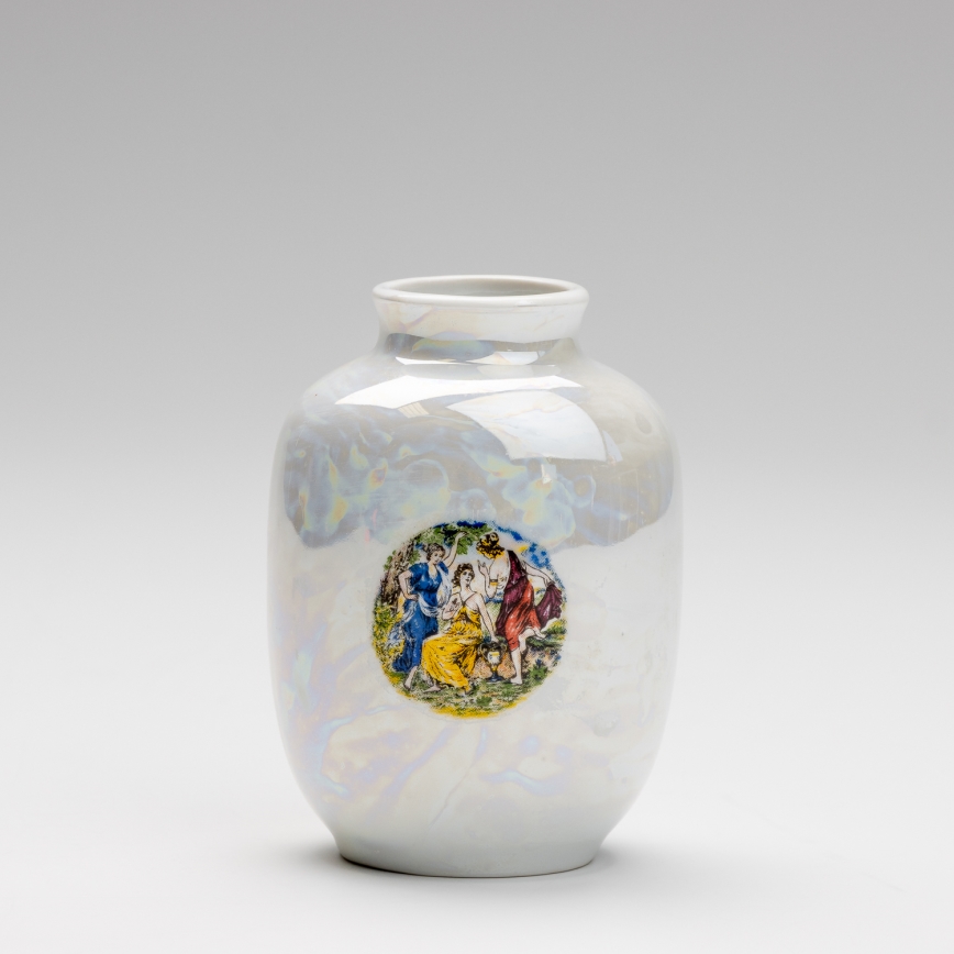 Vaso de porcelana 12,5x9 cm perolado branco graças